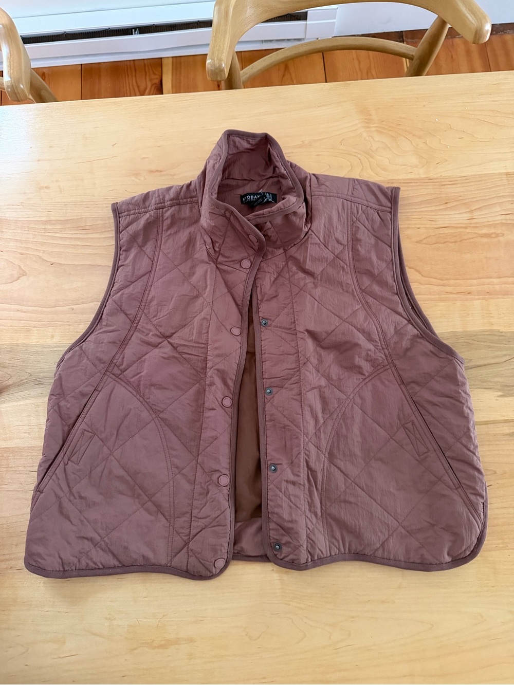 Kyodan Quilted Sleeveless Vest in Dusty Mauve